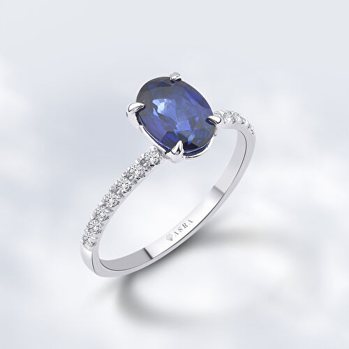 1.76 Karat Pırlanta Oval Safir Yüzük